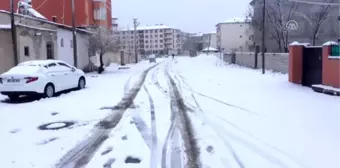 Doğu Anadolu'da yoğun kar yağışı etkili oldu