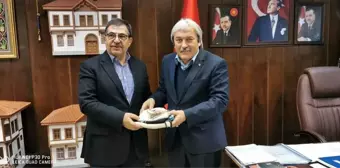 Eski bakan İdris Güllüce'den Osmaneli Belediyesine ziyaret