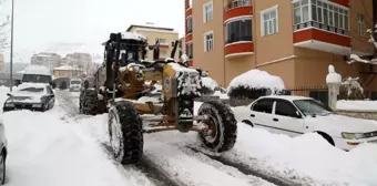 Karda mahsur kalan vatandaşlara kumanya dağıtıldı