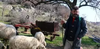 Manisa'da depremden korkanlar geceyi çadırda geçirdi (2)