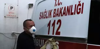 Bolu'da oto yıkamacı sağlık çalışanlarına destek için ambulansları ücretsiz yıkıyor