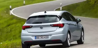 Yeni Opel Astra HB Türkiye yollarına çıktı