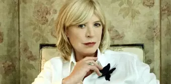 Ünlü sanatçı Marianne Faithfull corona virüse yakalandı!