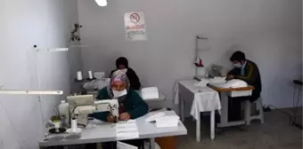 Sokağa çıkma yasağında özel izinle maske ürettiler