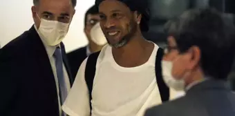 Ronaldinho, ev hapsi cezasını çektiği otelden futbol oynamak için oda istedi