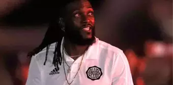 Adebayor'dan bağış tepkisi: Ülkeye corona virüsü ben getirmedim, bağış yapmıyorum