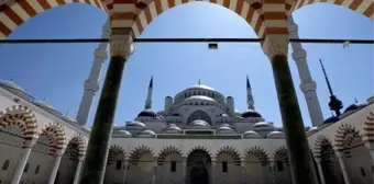 Edremit'te namaz kılınacak camiler açıklandı