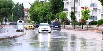 Son dakika haber: Edirne'de 65 yaş üstü, yağmura rağmen dışarı çıktı, yürüyüş yaptı