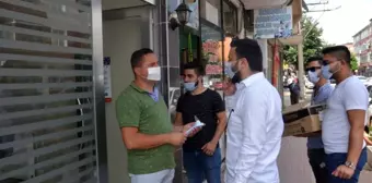 AK Gençlik maske dağıttı