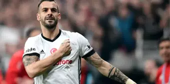 La Liga'nın yeni ekiplerinden Cadiz, eski Beşiktaşlı Alvaro Negredo'yu transfer etti