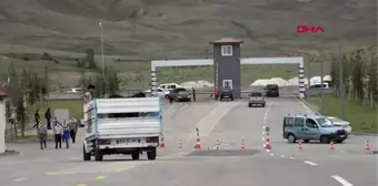 Erzurum'da kurbanlık satıcılarının tesis mutluluğu