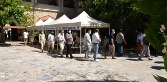 Kuşadası'nda resmi bayramlaşma Kervansaray'da yapıldı