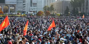 Kırgızistan'da olaylı gecenin ilk fotoğrafları! Eski cumhurbaşkanı Atambayev hapisten kaçırıldı, Cumhurbaşkanlığı Sarayı işgal edildi