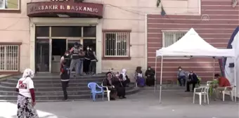 Diyarbakır annelerinin oturma eylemine bir aile daha katıldı