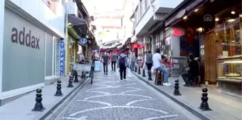 Genç müzisyenin 'közde mantı'sı gitar tınılarıyla damakları tatlandırıyor