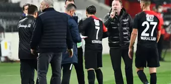 Gaziantep-Beşiktaş maçında sinirler gerildi! Yedek kulübesi bir anda karıştı