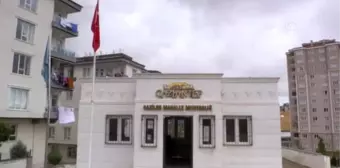 Üniversiteli genç kadın muhtarı mahalle sakinlerinin sorunlarına çözüm arıyor