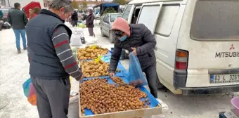 Kırka pazarında muşmula bereketi