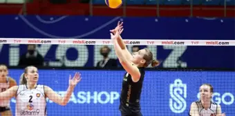 Lider VakıfBank'tan 22. galibiyet