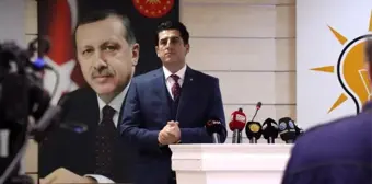 AK Parti İl Başkanlığına atanan Yücel Güngör bayrağı teslim aldı