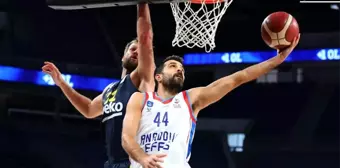 ING Basketbol Süper Ligi: Anadolu Efes: 85 Fenerbahçe: 72