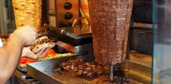 İsminden dolayı tartışmalara neden olan 'Stalin Döner', açılışından bir gün sonra kapatıldı