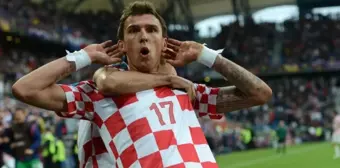 Beşiktaş'ın istediği Mandzukic, Milan'la 1.5 yıllık anlaşma sağladı