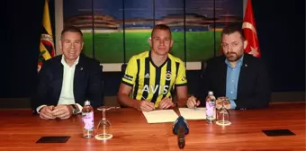 Fenerbahçe, Attila Szalai transferini resmen duyurdu! 4,5 yıllık sözleşme imzalandı