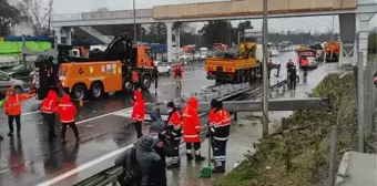 TEM bağlantı yolunda devrilen yön tabelası kaldırıldı