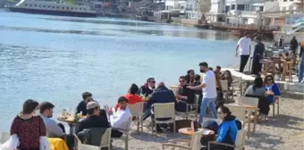 Bodrum'da kafe ve restoranlar ilk müşterilerini ağırladı