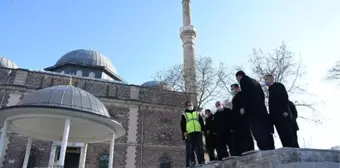 Zağnos Paşa Camii'nin tarihi meydanı ortaya çıkıyor