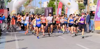 21. Alanya Atatürk Halk Koşusu ve Yarı Maratonu yapıldı