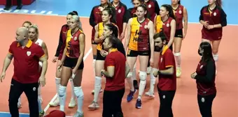 Galatasaray, Kadınlar CEV Kupası Finali rövanşında İtalyan ekibi Saugella Monza'ya iki set verdi ve kupada ikinci oldu.