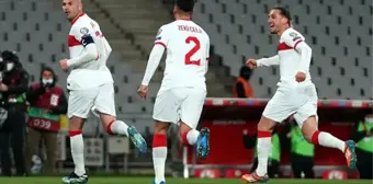 Türkiye, Hollanda'yı 4-2 yendi ve gruptaki ilk maçında 3 puanı hanesine yazdırdı