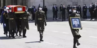 Vefat eden eski Başbakan Yıldırım Akbulut için TBMM'de tören düzenlendi (2)