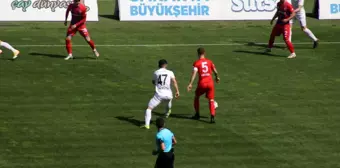 2. Lig: Sakaryaspor: 3 Kardemir Karabükspor: 1