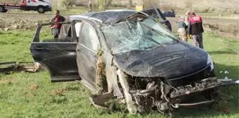 Kaymakam ve belediye başkanı içindeydi! Şarampole yuvarlanan makam aracı bu hale geldi