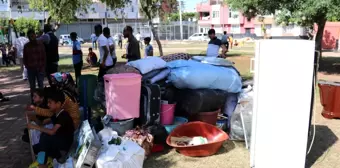 Adana'da kirasını ödeyemediği için sokakta kalan aileye yardım eli uzatıldı