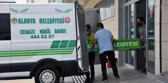 Son dakika haberi | Eşinin kazara vurduğu kadının cenazesi yakınlarına teslim edildi (2)