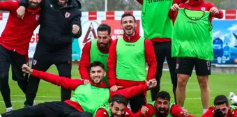 Samsunspor'da sözleşmesi biten 15 oyuncudan 9'uyla yollar ayrıldı