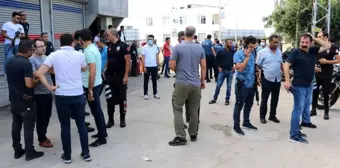 Adana'da kavgayı ayırmaya giden polise kamyonet çarptı