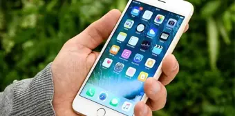 iPhone kullanıcılarına gönderilen 'Evde Kal Türkiye' acil durum uyarısı tepki topladı