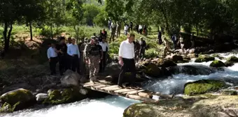 Vali Akbıyık sınır köylerini ziyaret etti