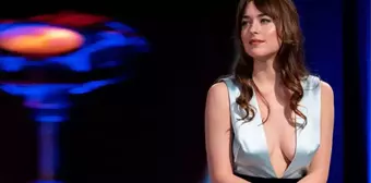 Grinin 50 Tonu'nun yıldızı Dakota Johnson, yeni filmi için siyah iç çamaşırıyla kamera karşısına geçti