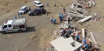 Elazığ'da gerçekleştirilen deprem tatbikatı gerçeğini aratmadı