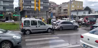 Çarşamba'da trafik ışıklarında kaza: 1 yaralı