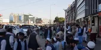 Döviz büroları yeniden hizmet vermeye başladı