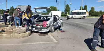 Sivil polis aracı ile otomobil çarpıştı: 2'si polis 5 yaralı