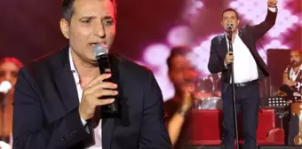 Rafet El Roman'dan romantik konser