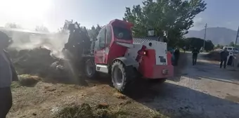 Erzincan'da bir samanlık yandı